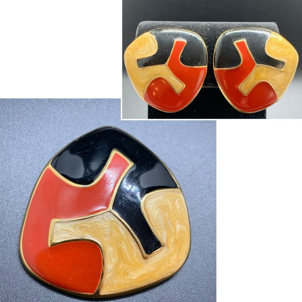 Signed Monet Vintage 1984 Gold Tone Red Black Yellow Enamel Brooch Earrings